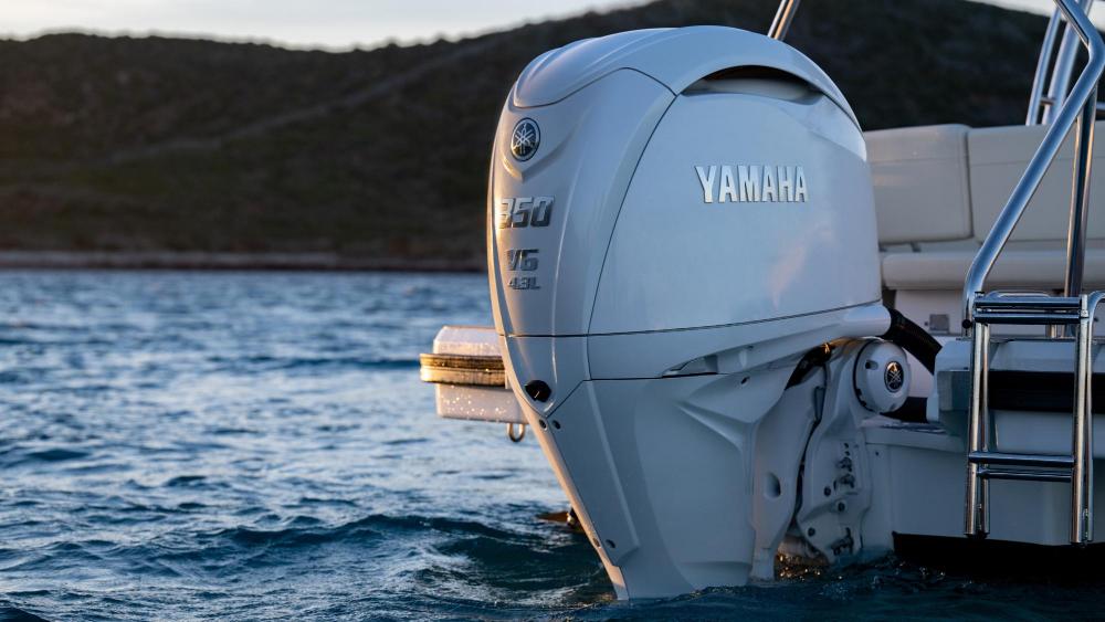 Yamaha F350 350HP Outboard Engine - 5