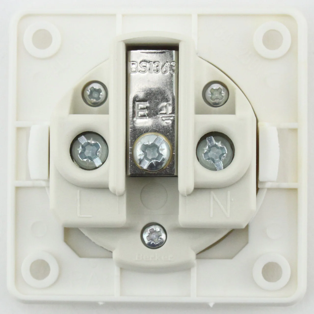 Berker British Standard Socket Outlet - Polar White BK/09-6262-25-02 - 3