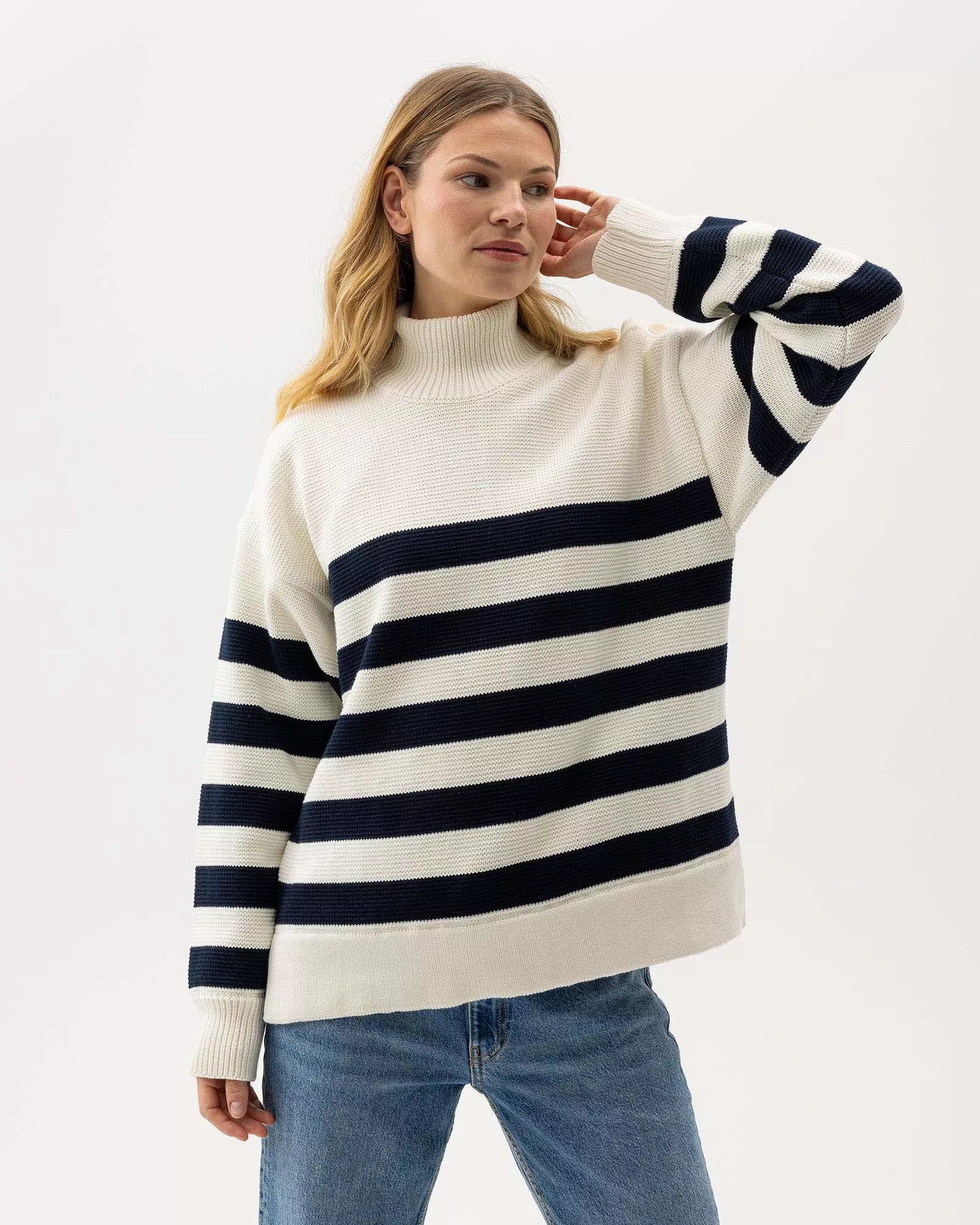 Holebrook Paulina Windproof Knit Navy/White
